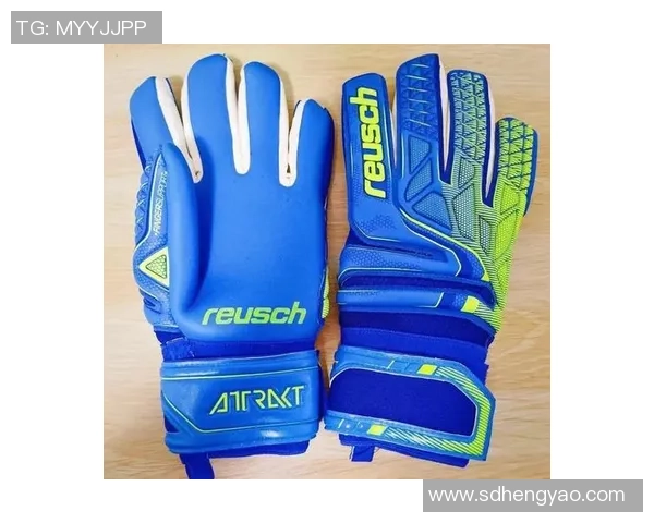 足球守门员手套的选择与品牌推荐 揭秘顶级球星背后的秘密装备