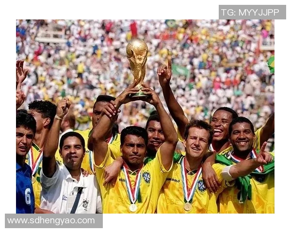 足球推射技艺大师解析其代表球员的风采与成就